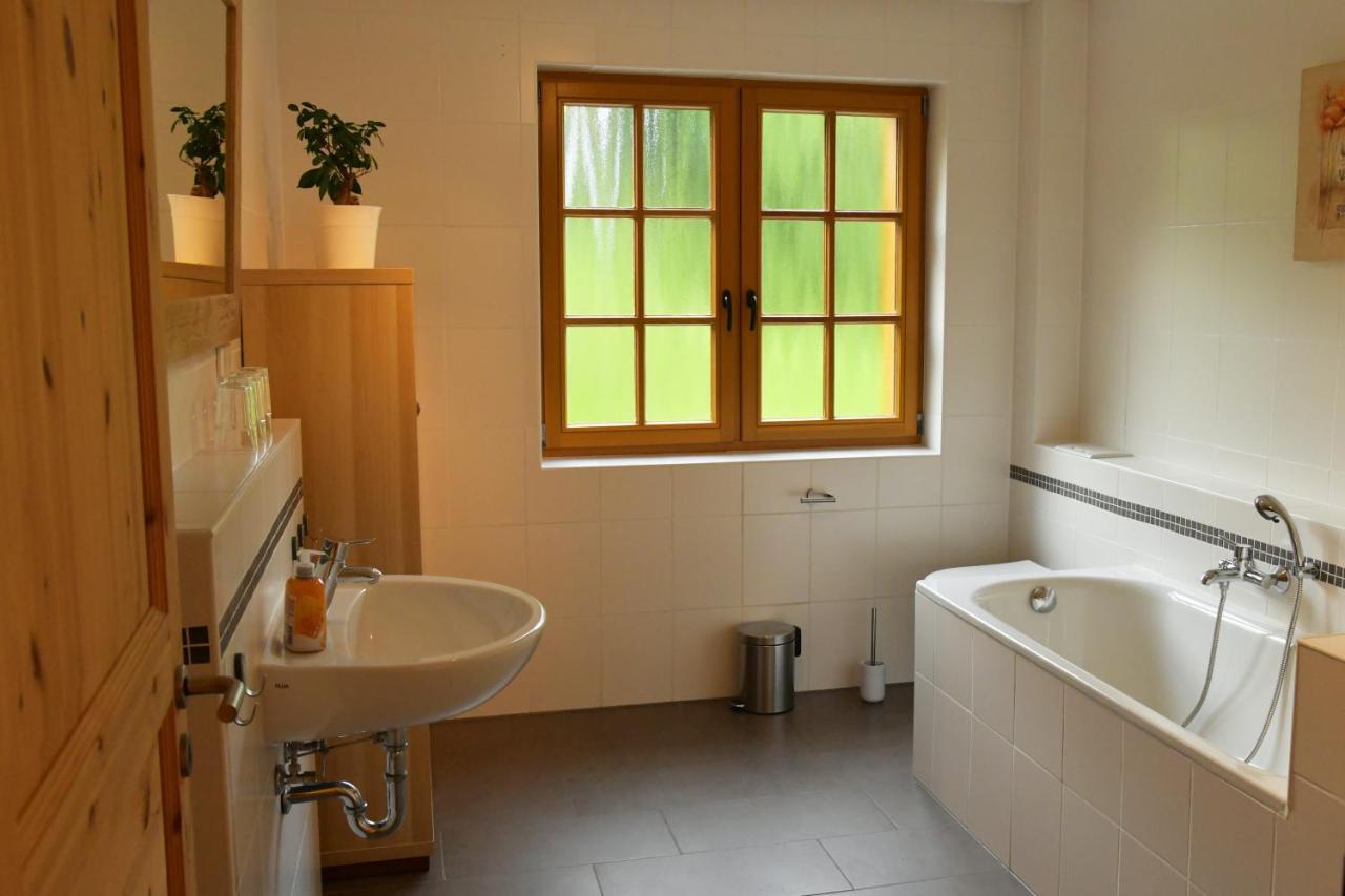 Haus Alpenrose Zum Vic Apartment Wermelskirchen Exterior foto